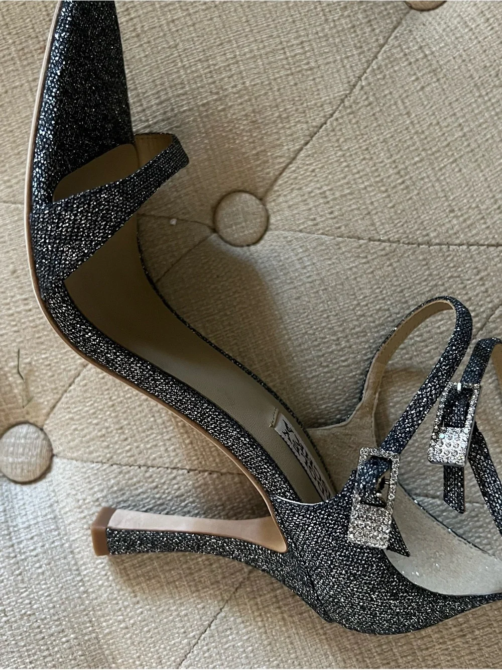 Badgley Mischka like new Glitter Ankle-Strap High Heel Sandals in Silver sz 6.5